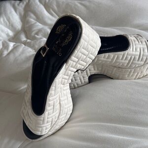 Vince Camuto White Quilted Slide Mules with Black Insole